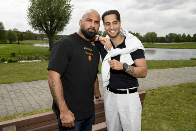 ABB PROMIGOLF - Cyeus und Timur Uelker zu Gast beim ersten Charity Promi-AM Golfrunier zu gunstemn von Kinderwohl Berlin und Geka e.V. auf dem Golf und Country Club am Motzener See in Mittenwalde Brandenburg am 09.05.2026 Brandenburg Deutschland