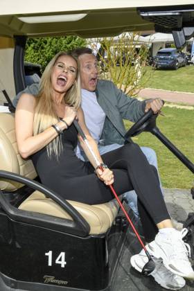 ABB PROMIGOLF - Janice Saengerin mit Patrick Kalupa Schauspieler zu Gast beim ersten Charity Promi-AM Golfrunier zu gunstemn von Kinderwohl Berlin und Geka e.V. auf dem Golf und Country Club am Motzener See in Mittenwalde Brandenburg am 09.05.2026 Brandenburg Deutschland