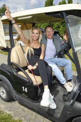 ABB PROMIGOLF - Janice Saengerin mit Patrick Kalupa Schauspieler zu Gast beim ersten Charity Promi-AM Golfrunier zu gunstemn von Kinderwohl Berlin und Geka e.V. auf dem Golf und Country Club am Motzener See in Mittenwalde Brandenburg am 09.05.2026 Brandenburg Deutschland