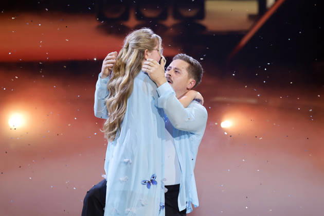 Schlagzeuger Gustav Schäfer (Tokio Hotel) - hier beim Tanz mit seiner Tochter Lotti - ist ausgeschieden bei der neunten Tanzshow der 19. Staffel der RTL-Tanzshow Lets Dance im Coloneum. Köln, 08.05.2026 NRW Deutschland Copyright: xChristophxHardtx