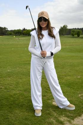ABB PROMIGOLF -Simone Thomalla beim Abschlag , zu Gast beim ersten Charity Promi-AM Golfturnier zu gunstemn von Kinderwohl Berlin und Geka e.V. auf dem Golf und Country Club am Motzener See in Mittenwalde Brandenburg am 09.05.2026 Brandenburg Deutschland