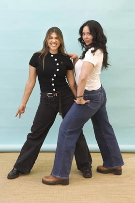 Lisseth Chavez und Melissa O Neil beim The Rookie -Photoshooting auf der Night Sky Undercover Con 2026 im Cosmo Hotel Palace. Mailand, 09.05.2026