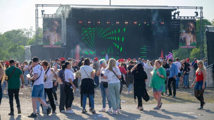 Herne: Das Mallorcafestival Crange Total 2026 ** NUR FÜR REDAKTIONELLE ZWECKE ** EDITORIAL USE ONLY **<p>Crange Total 2026 Mallorcafestival am Samstag, den 9. Mai 2026, auf dem Cranger Kirmesplatz in Herne. Herne Copyright: UwexErnst