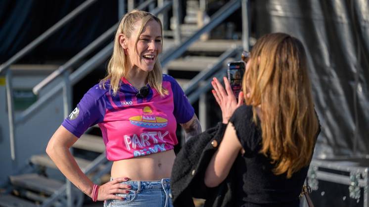 Herne: Das Mallorcafestival Crange Total 2026 ** NUR FÜR REDAKTIONELLE ZWECKE ** EDITORIAL USE ONLY **<p>Milla Pink bei Crange Total 2026 Mallorcafestival am Samstag, den 9. Mai 2026, auf dem Cranger Kirmesplatz in Herne. Herne Copyright: UwexErnst