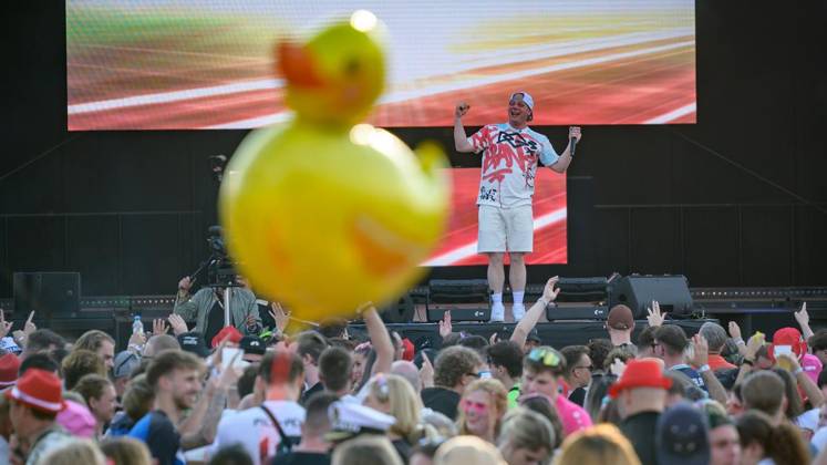 Herne: Das Mallorcafestival Crange Total 2026 ** NUR FÜR REDAKTIONELLE ZWECKE ** EDITORIAL USE ONLY **<p>Asphalt Anton bei Crange Total 2026 Mallorcafestival am Samstag, den 9. Mai 2026, auf dem Cranger Kirmesplatz in Herne. Herne Copyright: UwexErnst