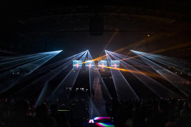 Christopher von Deylen alias Schiller während des Auftaktkonzerts der EUPHORIA In Surround Sound Die Arena Tour 2026 am 9. Mai 2026 in der QUARTERBACK Immobilien ARENA in Leipzig. Die aktuelle Tournee präsentiert das neue Album Euphoria mit immersiver Licht- und Surround-Show. Schiller 2026