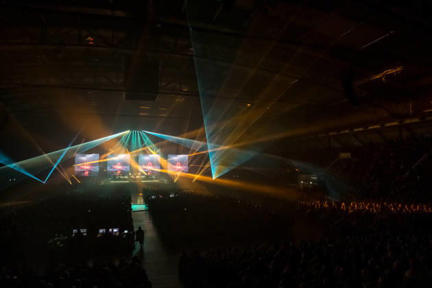 Christopher von Deylen alias Schiller während des Auftaktkonzerts der EUPHORIA In Surround Sound Die Arena Tour 2026 am 9. Mai 2026 in der QUARTERBACK Immobilien ARENA in Leipzig. Die aktuelle Tournee präsentiert das neue Album Euphoria mit immersiver Licht- und Surround-Show. Schiller 2026