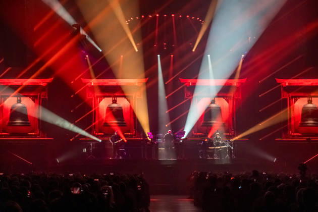 Christopher von Deylen alias Schiller während des Auftaktkonzerts der EUPHORIA In Surround Sound Die Arena Tour 2026 am 9. Mai 2026 in der QUARTERBACK Immobilien ARENA in Leipzig. Die aktuelle Tournee präsentiert das neue Album Euphoria mit immersiver Licht- und Surround-Show. Schiller 2026