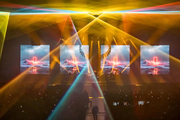 Christopher von Deylen alias Schiller während des Auftaktkonzerts der EUPHORIA In Surround Sound Die Arena Tour 2026 am 9. Mai 2026 in der QUARTERBACK Immobilien ARENA in Leipzig. Die aktuelle Tournee präsentiert das neue Album Euphoria mit immersiver Licht- und Surround-Show. Schiller 2026