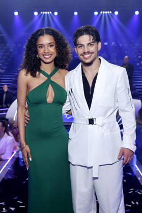 Die Kandidaten Noemi Stefaniak und Paco Lazar Simic als Paar im Finale der 22. Staffel der deutschen Gesangs-Castingshow Deutschland sucht den Superstar (DSDS) in den MMC-Studios. Köln, 09.05.2026 NRW Deutschland Copyright: xChristophxHardtx