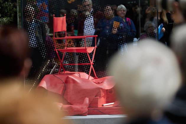 Skulptur für Helene Weigel im Berliner Ensemble ** NUR FÜR REDAKTIONELLE ZWECKE ** EDITORIAL USE ONLY **<p>Der Freundeskreis des Berliner Ensembles weiht eine Skulptur in Erinnerung an die Schauspielerin und erste BE-Intendantin Helene Weigel ein. Deutschland Berlin Berlin Copyright: JoergxCarstensen