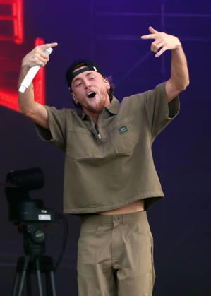 WASHINGTON, D.C. - MAY 9: Bailey Zimmerman performs during a headline post-play concert at the MAADEN LIV Golf Virginia tournament at Trump National Golf Club in Washington, D.C. on May 9, 2026. Copyright: xmpi34x