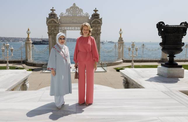 Queen Mathilde Attends 2026 Turkey Economic Mission Turkish First Lady Emine Erdogan and Queen Mathilde of Belgium meet in Istanbul, on the first day of a Belgian economic mission to Turkey, on Sunday 10 May 2026. The Queen of the Belgians is visiting Turkey from 10 to 14 May. BELGA PHOTO POOL BENOIT DOPPAGNE BRUSSELS BELGIUM  Copyright: xPoolxBenoitxDoppagnex