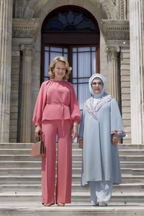 Queen Mathilde Attends 2026 Turkey Economic Mission Turkish First Lady Emine Erdogan and Queen Mathilde of Belgium meet in Istanbul, on the first day of a Belgian economic mission to Turkey, on Sunday 10 May 2026. The Queen of the Belgians is visiting Turkey from 10 to 14 May. BELGA PHOTO POOL BENOIT DOPPAGNE BRUSSELS BELGIUM  Copyright: xPoolxBenoitxDoppagnex