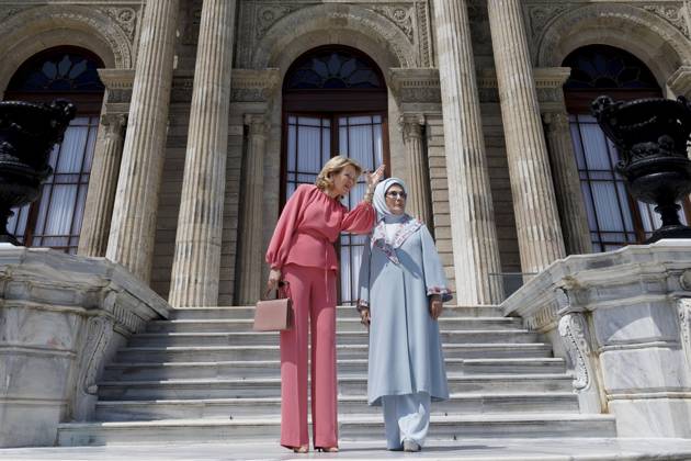 Queen Mathilde Attends 2026 Turkey Economic Mission Turkish First Lady Emine Erdogan and Queen Mathilde of Belgium meet in Istanbul, on the first day of a Belgian economic mission to Turkey, on Sunday 10 May 2026. The Queen of the Belgians is visiting Turkey from 10 to 14 May. BELGA PHOTO POOL BENOIT DOPPAGNE BRUSSELS BELGIUM  Copyright: xPoolxBenoitxDoppagnex