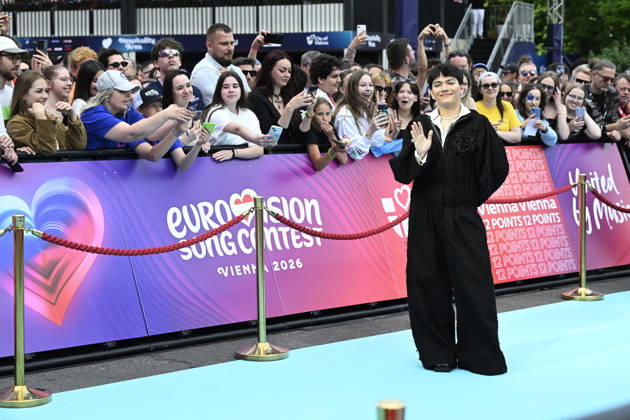 VIENNA, AUSTRIA 20260510 Last year s winner JJ from Austria on the turquoise carpet ahead of next week s semi finals and final of this year s Eurovision Song Contest ESC in Vienna, Austria WIEN AUSTRIA x10070x  Copyright: xJessicaxGow TTx EUROVISION 2026 TURQUOISE CARPET qguEZTpm3Pc