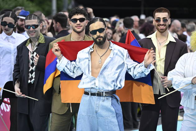 VIENNA, AUSTRIA 20260510 Simon representing Armenia on the turquoise carpet ahead of next week s semi finals and final of this year s Eurovision Song Contest ESC in Vienna, Austria WIEN AUSTRIA x10070x  Copyright: xJessicaxGow TTx EUROVISION 2026 TURQUOISE CARPET Ae9v1tKT10Y