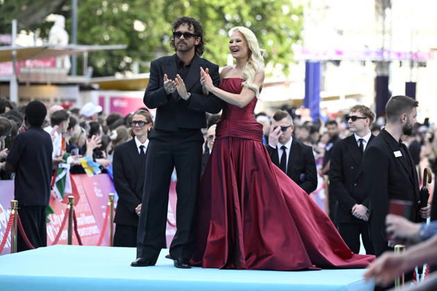 VIENNA, AUSTRIA 20260510 Linda Lampenius x Pete Parkkonen representing Finland on the turquoise carpet for next weeks semi-finals and final of this years Eurovision Song Contest ESC in Vienna, Austria VIENNA AUSTRIA x10070x  Copyright: xJessicaxGow TTx EUROVISION 2026 TURKOSA MATTAN VypmB9lleXI