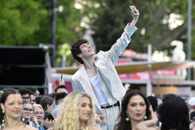 VIENNA, AUSTRIA 20260510 Daniel Zizka representing the Czech Republic on the turquoise carpet ahead of next week s semi finals and final of this year s Eurovision Song Contest ESC in Vienna, Austria WIEN AUSTRIA x10070x  Copyright: xJessicaxGow TTx EUROVISION 2026 TURQUOISE CARPET Mjmf2nxGRFA