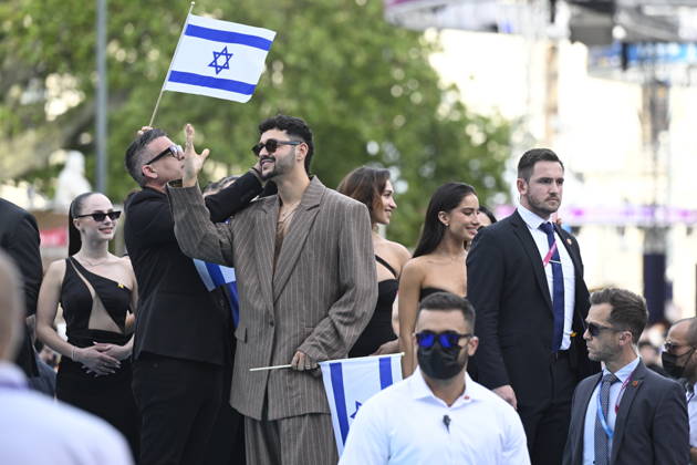 VIENNA, AUSTRIA 20260510 Noam Bettan representing Israel on the turquoise carpet ahead of next week s semi finals and final of this year s Eurovision Song Contest ESC in Vienna, Austria WIEN AUSTRIA x10070x  Copyright: xJessicaxGow TTx EUROVISION 2026 TURQUOISE CARPET Tbu8zjB3sXk