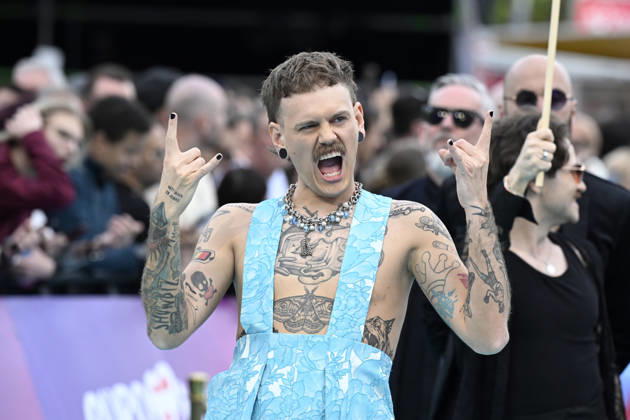 VIENNA, AUSTRIA 20260510 Jonas Lovv representing Norway on the turquoise carpet for next weeks semi-finals and final of this years Eurovision Song Contest ESC in Vienna, Austria VIENNA AUSTRIA x10070x  Copyright: xJessicaxGow TTx EUROVISION 2026 TURKOSA MATTAN 5KwlRAFGhCo