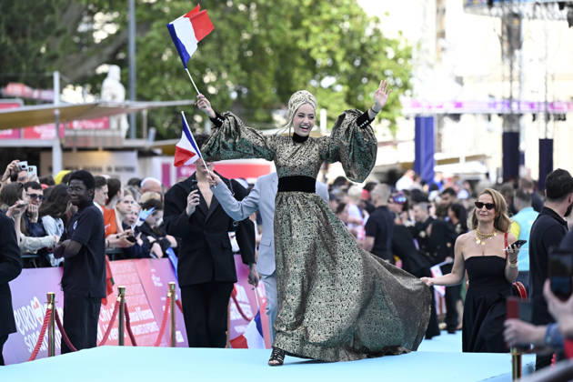 VIENNA, AUSTRIA 20260510 Monroe representing France on the turquoise carpet ahead of next week s semi finals and final of this year s Eurovision Song Contest ESC in Vienna, Austria WIEN AUSTRIA x10070x  Copyright: xJessicaxGow TTx EUROVISION 2026 TURQUOISE CARPET kp2c_pwvm8U