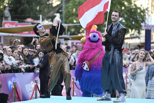 VIENNA, AUSTRIA 20260510 Cosmo representing Austria on the turquoise carpet ahead of next week s semi finals and final of this year s Eurovision Song Contest ESC in Vienna, Austria WIEN AUSTRIA x10070x  Copyright: xJessicaxGow TTx EUROVISION 2026 TURQUOISE CARPET xtxGfgv5EdE