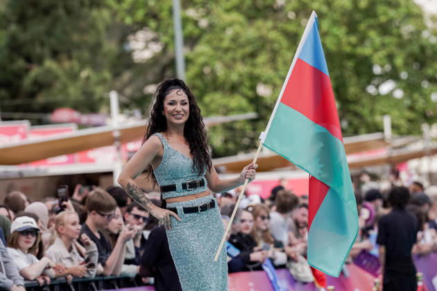 10.05.2026 - Europa, Österreich, Wien: Eröffnungszeremonie Turquoise Carpet Event des 70. Eurovision Song Contest 2026 am Rathausplatz; JIVA mit dem Song Just Go für Aserbaidschan Copyright: xLUKAxKOLANOVICx