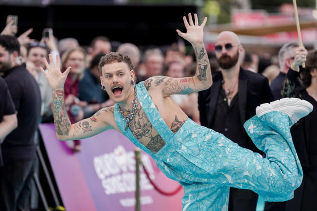 10.05.2026 - Europa, Österreich, Wien: Eröffnungszeremonie Turquoise Carpet Event des 70. Eurovision Song Contest 2026 am Rathausplatz; JONAS LOVV mit dem Song YA YA YA für Norwegen Copyright: xLUKAxKOLANOVICx