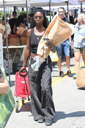 Celebrities enjoy the warm day on a quiet weekend while shopping at the Farmers Market Featuring: Jodie Turner-Smith Where: Studio City, California , United States When: 10 May 2026 Credit: H2Y INSTARimages EDITORIAL USE ONLY. NOT FOR USE BY NEWSPAPERS BASED IN THE UK. Copyright: xx instar55678707