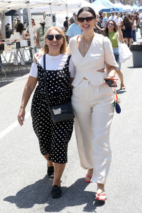 Celebrities enjoy the warm day on a quiet weekend while shopping at the Farmers Market Featuring: Natasha Blasick Where: Studio City, California , United States When: 10 May 2026 Credit: H2Y INSTARimages EDITORIAL USE ONLY. NOT FOR USE BY NEWSPAPERS BASED IN THE UK. Copyright: xx instar55678709