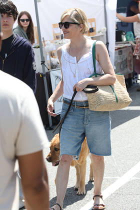 Celebrities enjoy the warm day on a quiet weekend while shopping at the Farmers Market Featuring: Selma Blair Where: Studio City, California , United States When: 10 May 2026 Credit: H2Y INSTARimages EDITORIAL USE ONLY. NOT FOR USE BY NEWSPAPERS BASED IN THE UK. Copyright: xx instar55678716