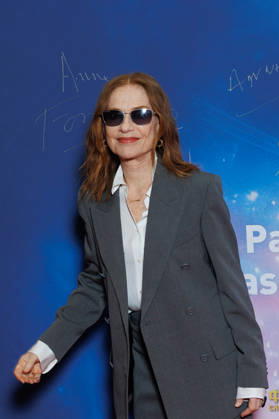 11 eme Festival du Cinéma Chinois en France au cinema Pathe Palace Celebrity arrivals on the red carpet Isabelle Huppert Opening of the 11th Chinese Film Festival in France at the Pathe Palace cinema in Paris 455754 2026 05 10  Copyright: xSebastienxFremontx xStarfacex STAR_455754_049
