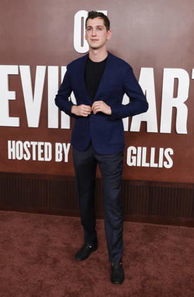 The Roast Of Kevin Hart Red Carpet At Netflix Is A Joke Fest Los Angeles CA May 10: Matt Friend. at The Roast Of Kevin Hart Red Carpet At Netflix Is A Joke Fest held at The Kia Forum in Los Angeles, CA. on May 10, 2026 Credit: AdMedia Los Angeles CA United States EDITORIAL USE ONLY  Copyright: xx ADx admphotostwo988133
