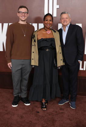 Los Angeles CA May 10: Tony Sarandos, Nicole Avant, Ted Sarandos. at The Roast Of Kevin Hart Red Carpet At Netflix Is A Joke Fest held at The Kia Forum in Los Angeles, CA. on May 10, 2026 Credit: AdMedia Los Angeles USA  - ZUMAa123 20260510_zaa_a123_103 Copyright: xADx