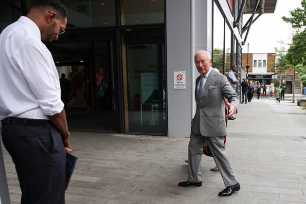 May 11, 2026, London, London, UK: London, UK. King Charles III arrives at Guy s Hospital in central London to mark its 300th anniversary and visit the hospitalÃ¢â‚¬â ¢s cancer centre. During the visit, the King will hear from doctors and researchers about their work using AI and robotics to treat patients and will be shown a demonstration of a robot-assisted surgical system. In the Chemotherapy Village, the King will meet patients receiving cancer treatment under the care of the hospital and will unveil a plaque to commemorate the visit and mark the hospitalÃ¢â‚¬â ¢s 300th anniversary. London UK  - ZUMAl94_ 20260511_zaf_l94_007 Copyright: xDinendraxHariax