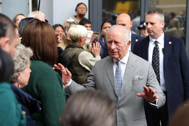 May 11, 2026, London, England, United Kingdom: Britain s King CHARLES III visits the Cancer Centre at Guy s Hospital during celebrations marking the hospital s 300th anniversary. London United Kingdom  - ZUMAa279 20260511_zsp_a279_027 Copyright: xZeynepxDemirxAslimx