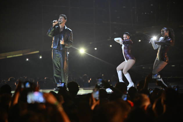 VIENNA, AUSTRIA 20260511 Noam Bettan representing Israel with the entry Michelle during the second rehearsal for the semi-final 1 of the 70th edition of the Eurovision Song Contest ESC in the Wiener Stadthalle in Vienna, Austria, Monday, May 11, 2026 VIENNA AUSTRIA x10070x  Copyright: xJessicaxGow TTx EUROVISION 2026 GENREP 2 SEMIFINAL 1 iFddWzQOEZo