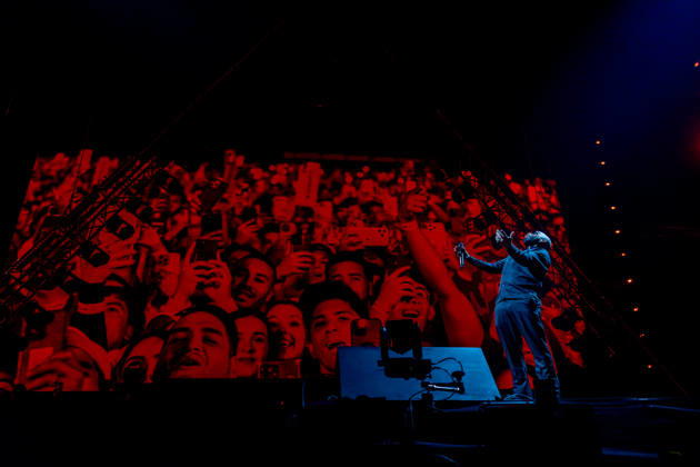 Arcangel concert at the Movistar Arena The American artist Arcangel during a performance at the Movistar Arena, on May 11, 2026, in Madrid Spain The concert is part of his world tour La 8va Maravilla World Tour 20 Aniversario, with which he celebrates two decades of career as one of the great icons of reggaeton and Latin trap Espana  Copyright: xRicardoxRubiox 7516274