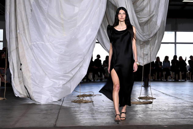 AUSTRALIAN FASHION WEEK, A model walks the runway wearing creations by Australian designer Bianca Spender, during Australian Fashion Week in Sydney, Tuesday, May 12, 2026. ( NO ARCHIVING SYDNEY NEW SOUTH WALES AUSTRALIA  Copyright: xDANxHIMBRECHTSx 20260512113947192250