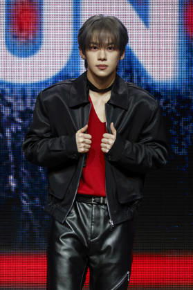 K-pop group YOUNITE holds media showcase for mini-album in Seoul Steve of South Korean boy group YOUNITE poses for photos during a showcase for their eighth mini-album, INYUN Part.1, in Seoul, South Korea, on May 12, 2026. The release marks the group s debut under their new agency, Para Music, and features five tracks centered on the themes of connection and fate. Seoul South Korea  Copyright: xMatrixxImagesx xJungxUi-Chelx