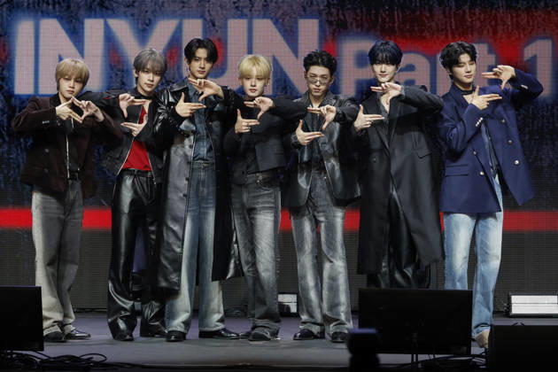 K-pop group YOUNITE holds media showcase for mini-album in Seoul (L-R) Eunho, Steve, Hyungseok, Woono, DEY, Kyungmun, and Sion of South Korean boy group YOUNITE pose for photos during a showcase for their eighth mini-album, INYUN Part.1, in Seoul, South Korea, on May 12, 2026. The release marks the group s debut under their new agency, Para Music, and features five tracks centered on the themes of connection and fate. Seoul South Korea Copyright: xMatrixxImagesx xJungxUi-Chelx