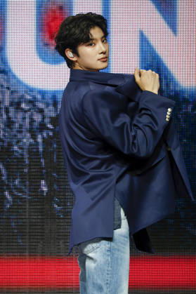 K-pop group YOUNITE holds media showcase for mini-album in Seoul Sion of South Korean boy group YOUNITE poses for photos during a showcase for their eighth mini-album, INYUN Part.1, in Seoul, South Korea, on May 12, 2026. The release marks the group s debut under their new agency, Para Music, and features five tracks centered on the themes of connection and fate. Seoul South Korea  Copyright: xMatrixxImagesx xJungxUi-Chelx