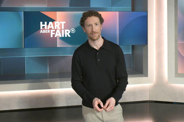 Louis Klamroth in der ARD-Talkshow hart aber fair im Studio Adlershof. Berlin, 11.05.2026