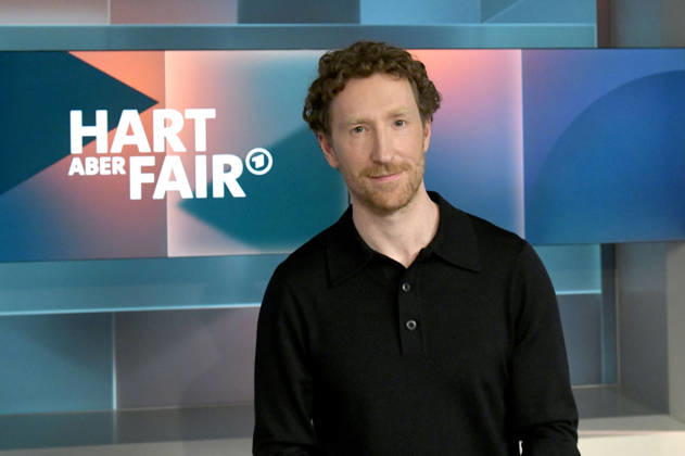Louis Klamroth in der ARD-Talkshow hart aber fair im Studio Adlershof. Berlin, 11.05.2026