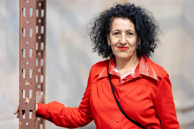 When Words Fall Silent, Cinema Speaks by Zineb Sedira at Tate Britain, London, UK 12 May 2026 Algerian-French artist Zineb Sedira poses with her new commission When Words Fall Silent, Cinema Speaks in the Duveen Galleries at Tate Britain, London, UK, on 12 May 2026. The large-scale immersive installation, the artist s largest UK commission to date, draws on family archives and the history of cinema to explore themes of memory, migration and trauma., Credit:Pete Speller Avalon Copyright: xPetexSpellerx xAvalonx 1098288749
