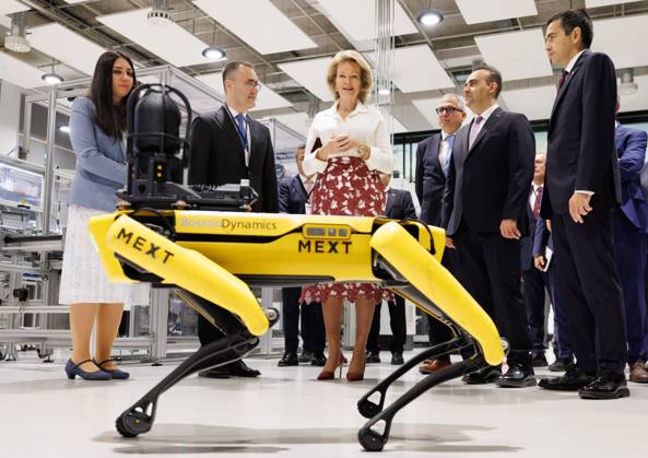 Queen Mathilde of Belgium and Flemish Minister-President Matthias Diependaele pictured during a demonstration of a Spot robot dog, during a visit to the MEXT Technology Center on day three of a Belgian economic mission to Turkey, in Istanbul on Tuesday 12 May 2026. The Queen of the Belgians is visiting Turkey from 10 to 14 May.  BENOITxDOPPAGNE 173588962