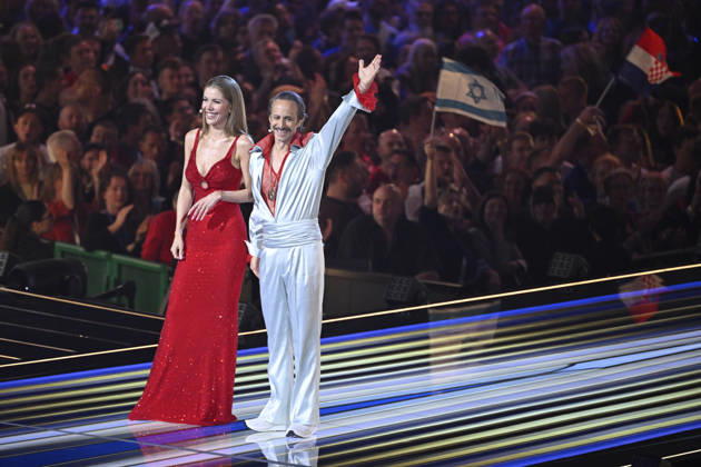 VIENNA, AUSTRIA 20260512 Presenters Victoria Swarovski and Michael Ostrowski during the third rehearsal for semi-final 1 of the 70th edition of the Eurovision Song Contest ESC at the Wiener Stadthalle in Vienna, Austria, Tuesday, May 12, 2026 VIENNA AUSTRIA x10070x  Copyright: xJessicaxGow TTx EUROVISION 2026 GENREP 3 SEMIFINAL 1 _7evIkXNAOM