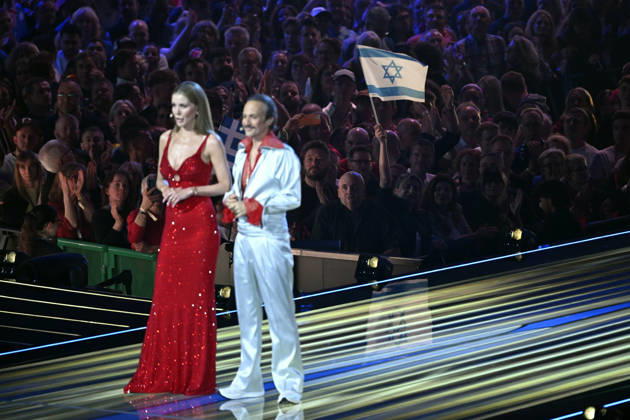 VIENNA, AUSTRIA 20260512 The flag of Israel in the audience behind the presenters Victoria Swarovski and Michael Ostrowski during the third rehearsal for the semi-final 1 of the 70th edition of the Eurovision Song Contest ESC in the Wiener Stadthalle in Vienna, Austria, Tuesday, May 12, 2026 VIENNA AUSTRIA x10070x  Copyright: xJessicaxGow TTx EUROVISION 2026 GENREP 3 SEMIFINAL 1 GbBTAKmWzGI