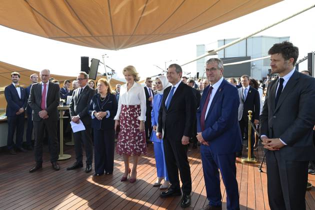 Queen Mathilde Attends 2026 Turkey Economic Mission ISTANBUL, TURKEY - MAY 12: Queen Mathilde of Belgium, Boris Dillies (MR) Minister-President of the Government of the Brussels-Capital Region responsible for Security, Tourism, Energy, Scientific Research, External Relations, the Brussels Fire and Emergency Medical Service (SIAMU), and Bicultural Affairs and Pierre-Yves Jeholet (MR), Vice-Chairman and Walloon Minister for the Economy, Industry, the Digital Economy, Employment and Training pictured attending the Ageas and Sabanc1 Group conference: Celebrating 15 Years of a Strategic BelgianTurkish Partnership in Insurance during the Belgian Economic Mission to the Republic of Turkey on May 12, 2026 in Istanbul, Turkey, 12 05 2026 Istan Copyright: xPhilipxReynaersx